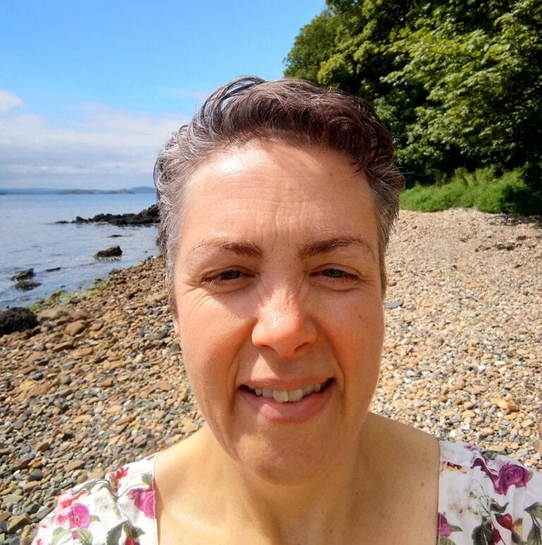 2019 profile pic 768x772