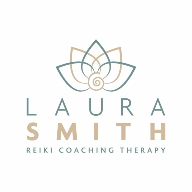 laura smith final logo green gold 768x768